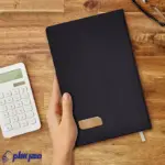 سررسید اروپایی چرم 1406 مشکی با پلاک لوگو